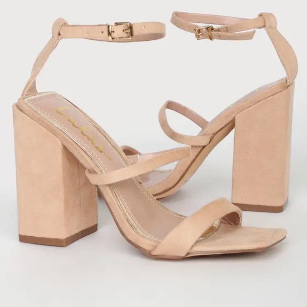 NWT - LULUS nude block strappy heels